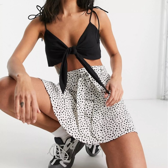 NWOT Stradivarius Polka Dot Tie Front Skort - Picture 3 of 5